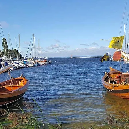 Pestka فندق ياستارنيا